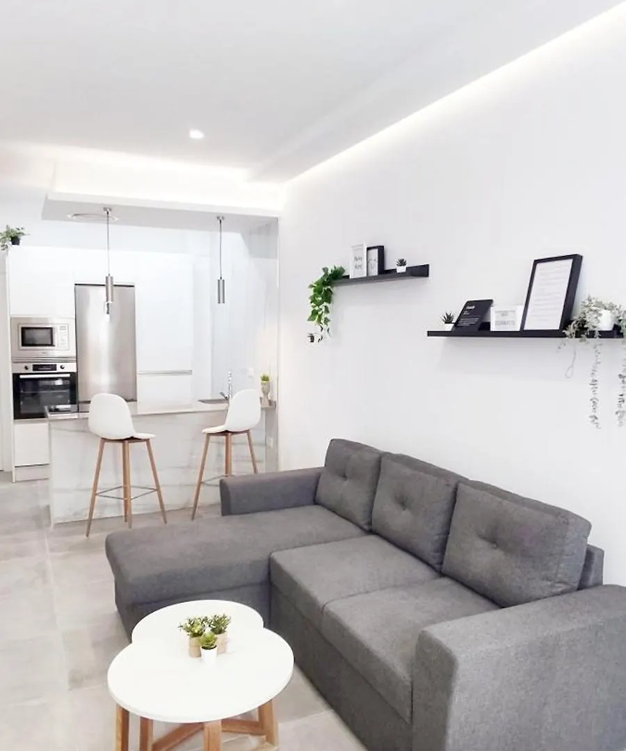 Family Apartment مالقة